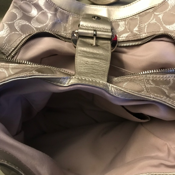 Silver Signature Print Coach Shoulder Bag - Picture 5 of 6